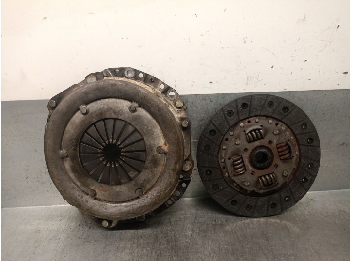 Recambio de kit embrague para talbot solara 1.6 referencia OEM IAM 320020310  320020310 LUK