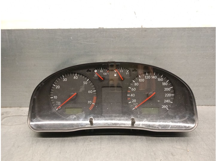 Recambio de cuadro instrumentos para volkswagen passat variant (3b5) 1.8 20v turbo referencia OEM IAM 3B0919881F 3B0919881F VDO