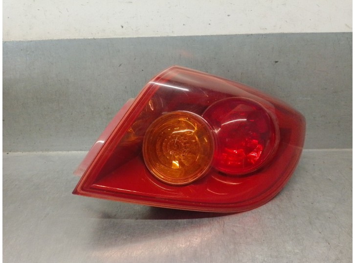 Recambio de piloto trasero derecho para mazda 3 (bk) 1.6 (bk14) referencia OEM IAM BP4K51150E BP4K51150E 