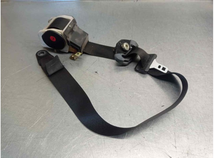 Replacement front right seat belt for Ford Escort Saloon/Touring 1.6 16V CAT OEM IAM reference 1057939 5 DOOR