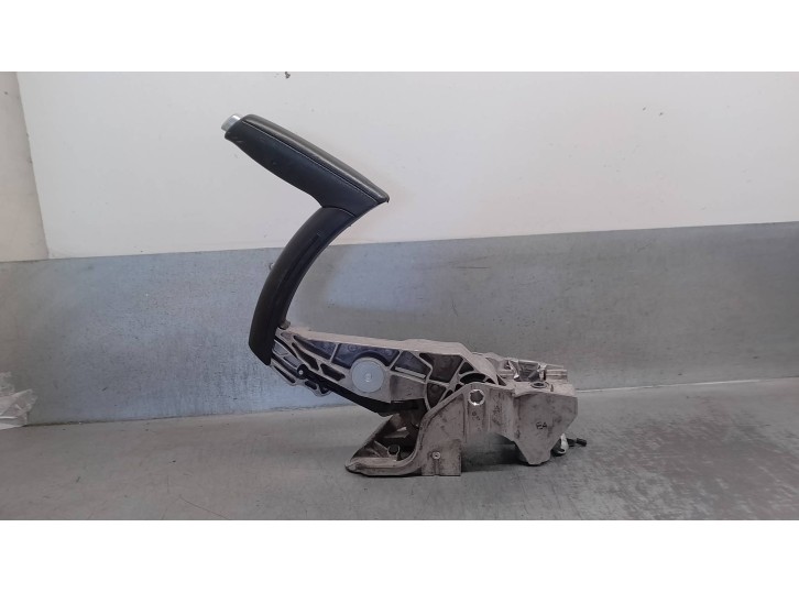 Recambio de palanca freno de mano para audi a3 (8p) 2.0 tdi referencia OEM IAM 8P0711303C 