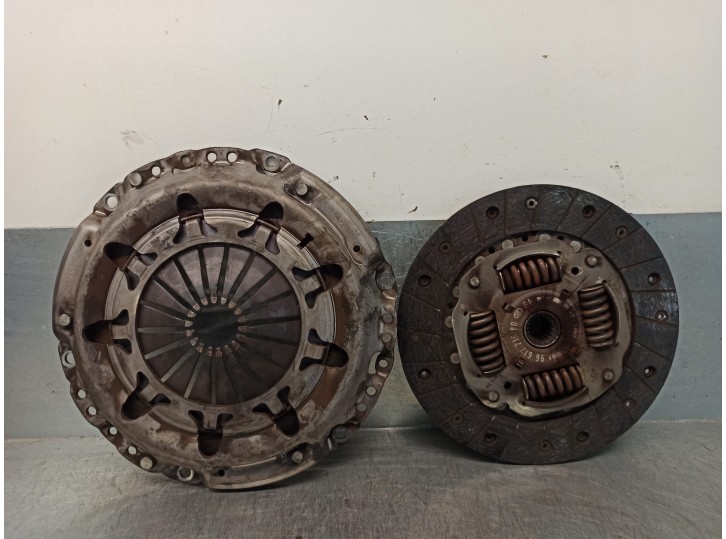 Clutch kit replacement part for Citroën Xantia saloon 2.0 HDi CAT (RHY / DW10TD) OEM IAM reference 9661221680 