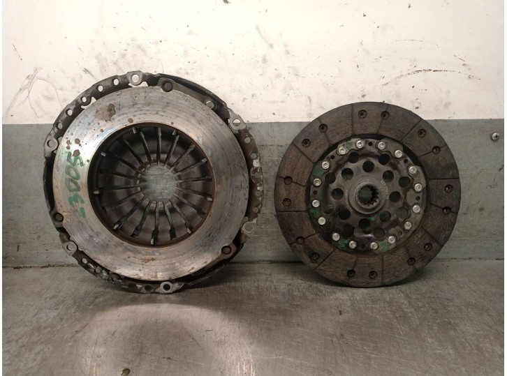 Recambio de kit embrague para opel meriva a 1.7 16v referencia OEM IAM 5666013 5666013 