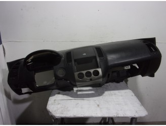 Recambio de salpicadero para nissan altima referencia OEM IAM 68200ZB011 NEGRO 