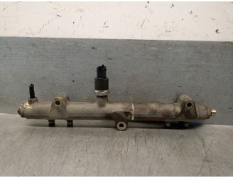 Recambio de rampa inyectora para chrysler voyager (rg) 2.5 crd cat referencia OEM IAM 5093924AA 5093924AA 0445214041 BOSCH