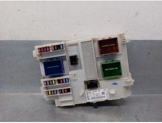 Recambio de caja reles / fusibles para volvo s60 ii (134) d4 referencia OEM IAM 31314116AA 