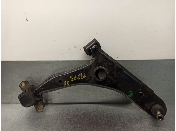 Replacement front right lower suspension arm for Volvo V40 Estate CAT (Multipoint) OEM IAM reference 30887654 