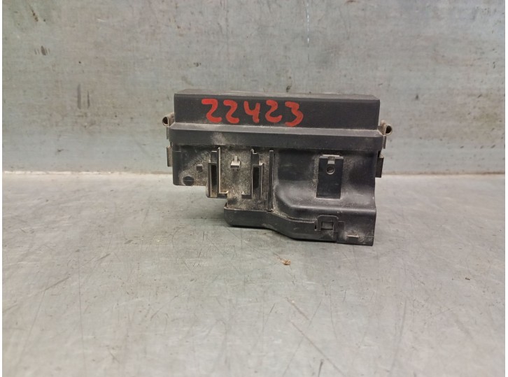 Recambio de caja reles / fusibles para santana 300/350 1.6 hdi 4x4 referencia OEM IAM 9HX 9HX 