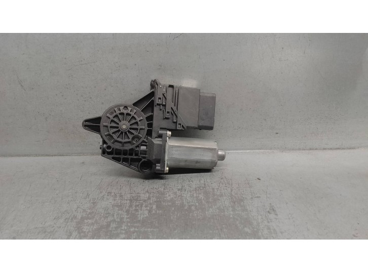 Recambio de motor elevalunas trasero izquierdo para skoda superb (3u4) 1.9 tdi referencia OEM IAM 3U0959811 18 PINES 