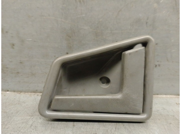 Recambio de maneta interior delantera derecha para santana 300/350 1.6 hdi 4x4 referencia OEM IAM 9HX  