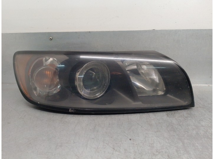 Recambio de faro derecho para volvo s40 berlina 2.0 diesel cat referencia OEM IAM 30698874  4 PUERTAS