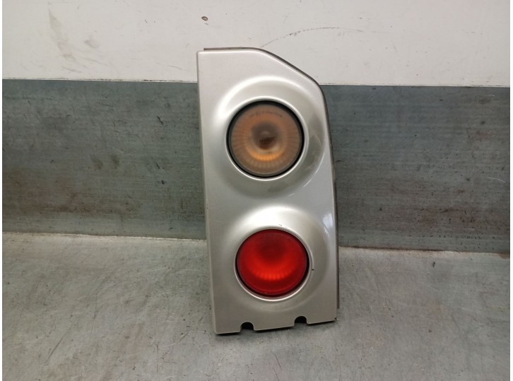 Recambio de piloto trasero derecho para santana 300/350 1.6 hdi 4x4 referencia OEM IAM 35526 35526 