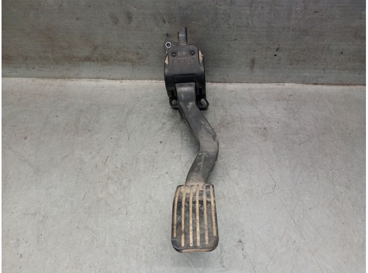 Recambio de potenciometro pedal para santana 300/350 1.6 hdi 4x4 referencia OEM IAM 9680565880 9680565880 0280755041 BOSCH