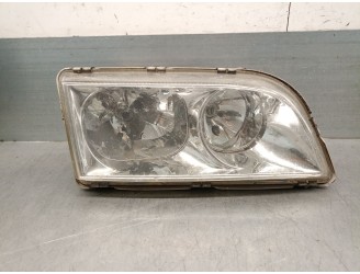 Recambio de faro derecho para volvo v40 familiar 2.0 turbo cat referencia OEM IAM 30899683 30899683 HELLA