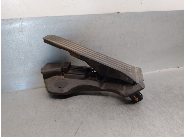 Recambio de potenciometro pedal para seat altea (5p1) 1.9 tdi referencia OEM IAM 1K1721503M 6PV00889000 HELLA