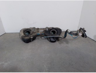Recambio de deposito combustible para mercedes-benz clase c (w204) coupe 2.1 cdi cat referencia OEM IAM A2044702501 CESTA 22