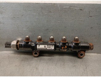 Recambio de rampa inyectora para ford focus c-max (dm2) 1.6 tdci referencia OEM IAM 9654592680 1447993 