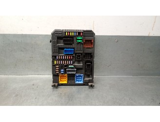 Recambio de caja reles / fusibles para opel vivaro c furgoneta (k0) 1.5 referencia OEM IAM 9830790580 