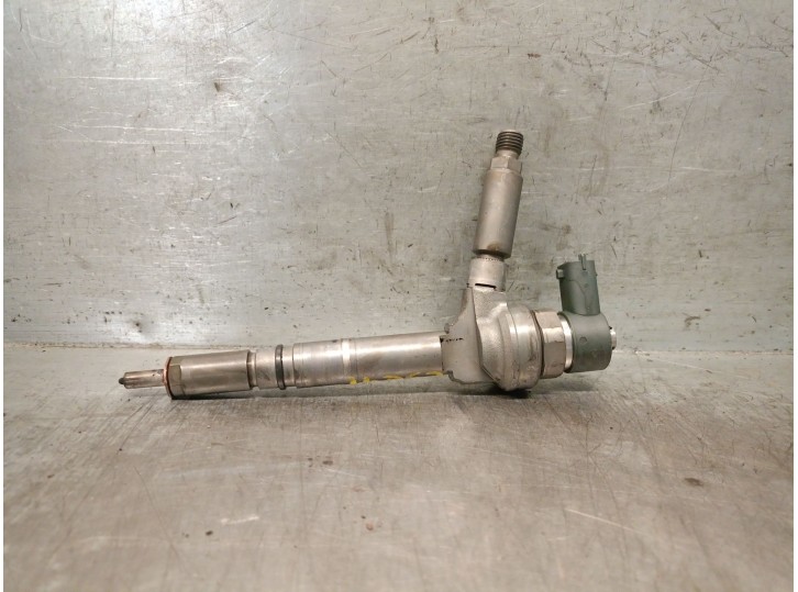 Recambio de inyector para opel astra h berlina 1.7 16v cdti referencia OEM IAM 0445110175 0445110175 