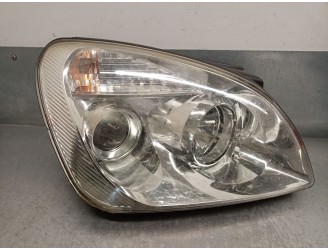 Recambio de faro derecho para kia carens iii monospace (un) 2.0 crdi 115 referencia OEM IAM 921021D020 921021D020 