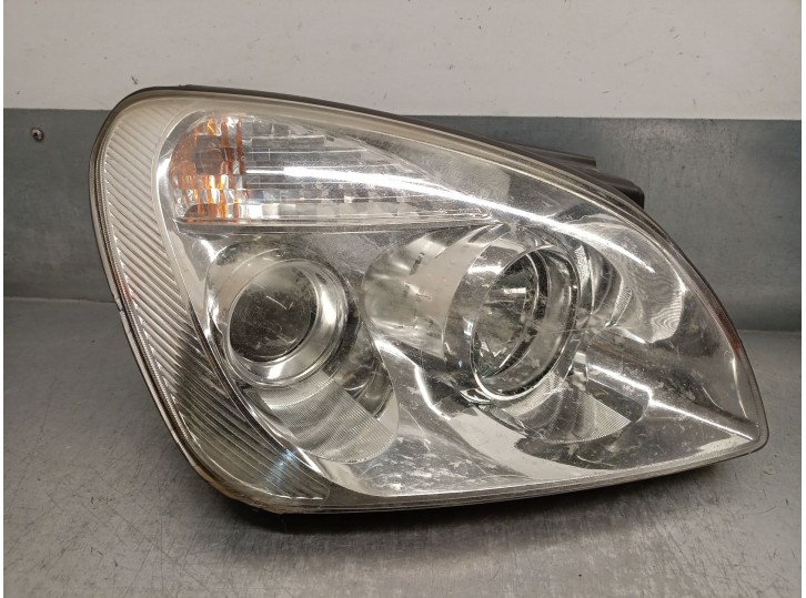 Recambio de faro derecho para kia carens iii monospace (un) 2.0 crdi 115 referencia OEM IAM 921021D020 921021D020 