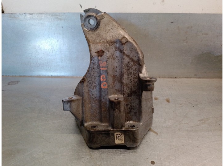 Replacement left engine mount for Mercedes-Benz C-Class (W204) Coupe 2.1 CDI CAT OEM IAM reference A6512230004 
