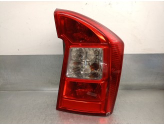 Recambio de piloto trasero derecho para kia carens iii monospace (un) 2.0 crdi 115 referencia OEM IAM 924021D011 924021D011 