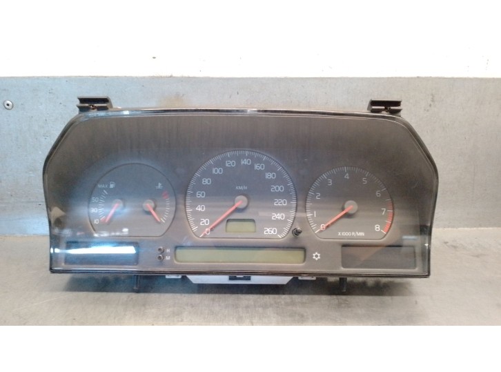 Recambio de cuadro instrumentos para volvo v70 familiar 2.5 cat referencia OEM IAM 9168144 9168144 