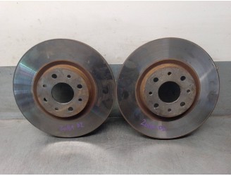 Replacement front brake disc for Alfa Romeo MiTo (145) 1.3 JTD CAT OEM IAM reference 46765546 