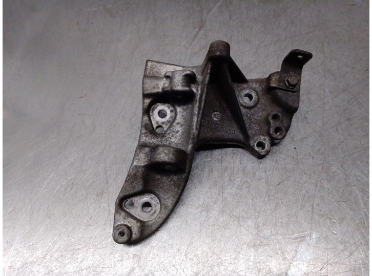 Replacement alternator bracket for Citroën C3 1.4 HDi Audace OEM IAM reference 9641715480 