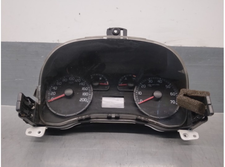 Recambio de cuadro instrumentos para fiat punto berlina (188) 1.2 cat referencia OEM IAM 46833368 503000460300 VDO