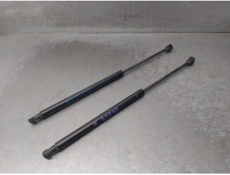 Replacement boot / tailgate shock absorbers for Fiat Idea (135) 1.3 JTD CAT OEM IAM reference 46830389 5 DOORS