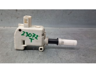 Recambio de motor cierre centralizado porton para porsche cayenne (9pa) 3.2 referencia OEM IAM 7L5827761 95551276100 