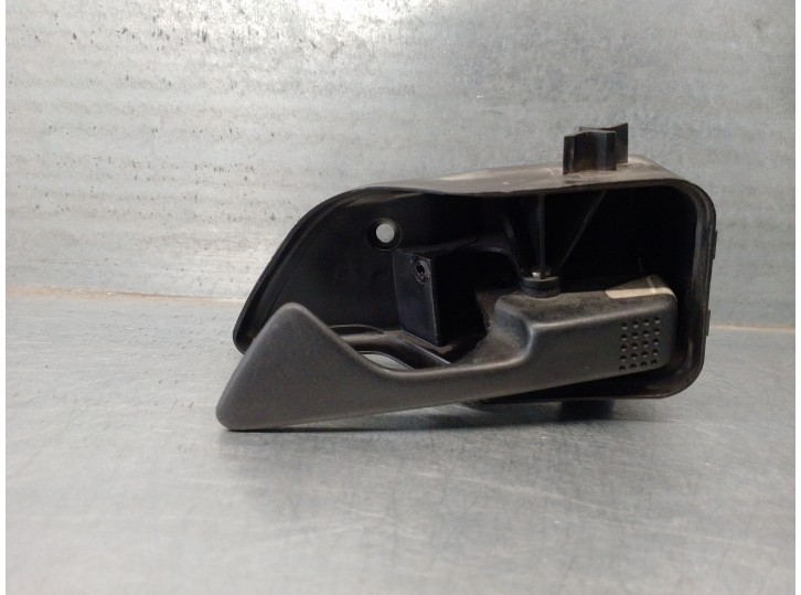 Recambio de maneta interior trasera derecha para ford sierra berlina referencia OEM IAM 88BBA22600AB 88BBA22600AB 