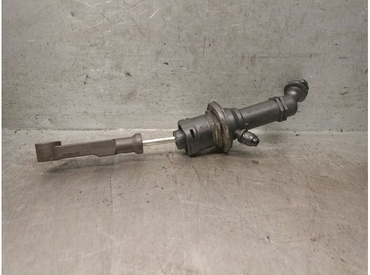 Recambio de bombin embrague para dacia sandero ii 0.9 tce cat referencia OEM IAM 306104118R 306104118R 