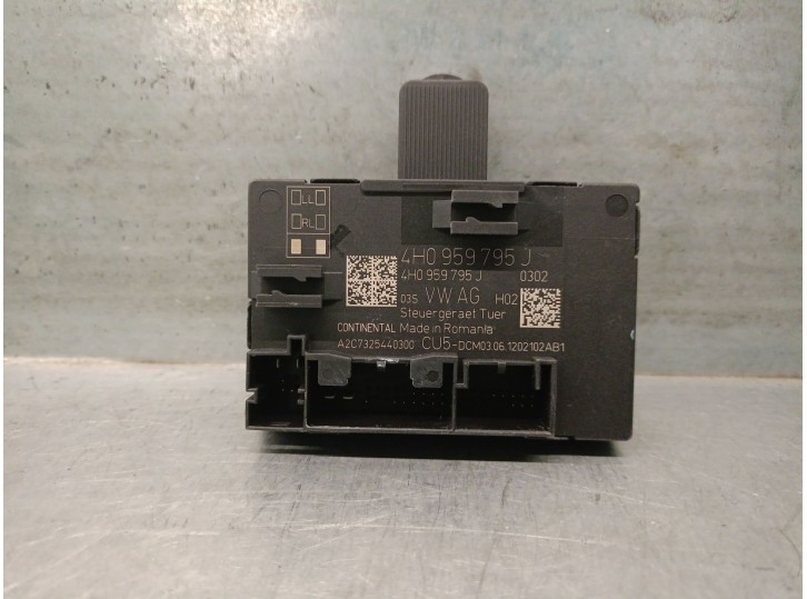 Replacement central locking unit for Porsche Cayenne (92A) 3.0 diesel OEM IAM reference 4H0959795J A2C7325440300 CONTINENTAL