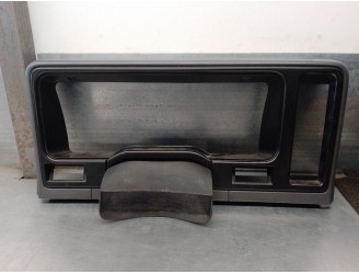 Recambio de embellecedor cuadro para ford sierra berlina referencia OEM IAM 90BB10A883AAW 90BB10A883AAW 