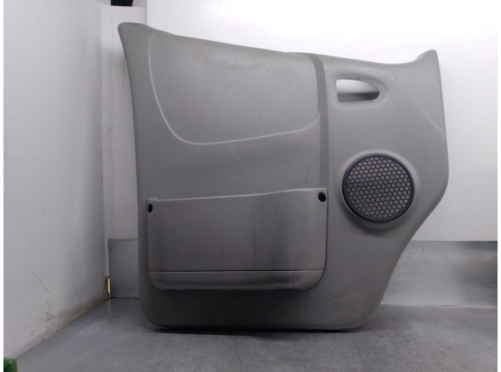 Recambio de guarnecido puerta delantera izquierda para renault trafic caja cerrada (ab 4.01) 2.0 dci diesel fap cat referencia O