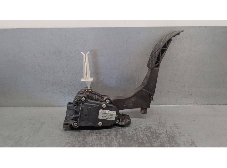 Recambio de potenciometro pedal para seat leon (1m1) 1.9 tdi referencia OEM IAM 6Q1721503B 6PV00849501 HELLA