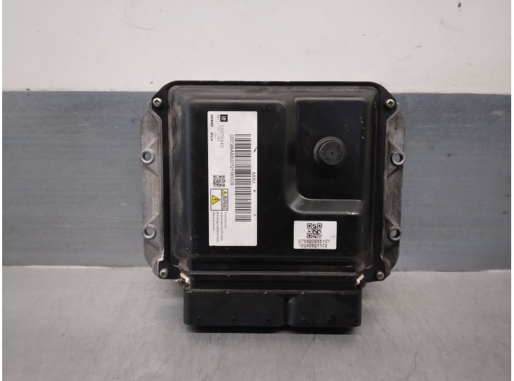 Recambio de centralita motor uce para opel astra j lim. 1.7 16v cdti referencia OEM IAM 55579443 MB2757001190 GM
