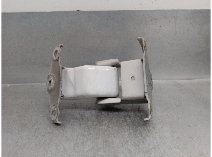 Recambio de bisagra porton para renault trafic caja cerrada (ab 4.01) 2.0 dci diesel fap cat referencia OEM IAM 527428A TRAS DER