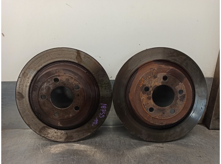 Recambio de disco freno trasero para ford mustang 2.3 ecoboost cat referencia OEM IAM G2MZ2V026AVA 