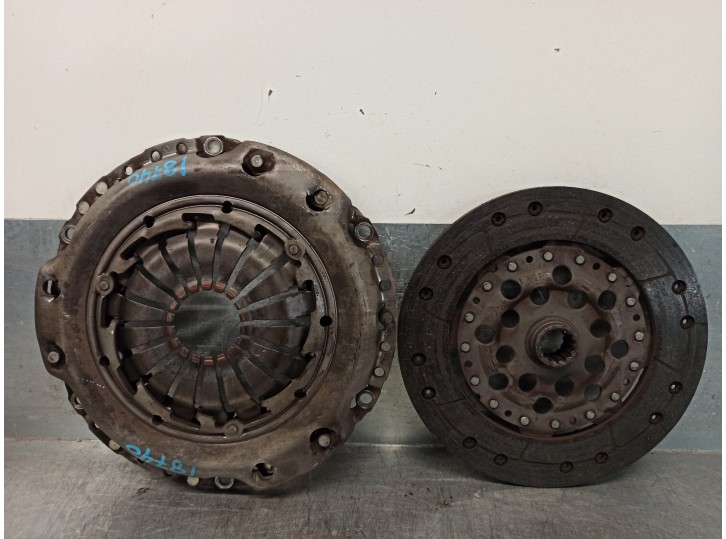 Recambio de kit embrague para opel vectra c berlina 2.0 dti referencia OEM IAM 666057 9126539 LUK