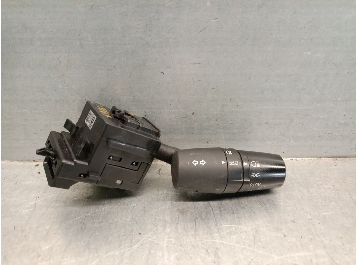 Recambio de mando luces para mazda 3 lim. (bl) 2.2 turbodiesel cat referencia OEM IAM KS1266122 KS1266122 