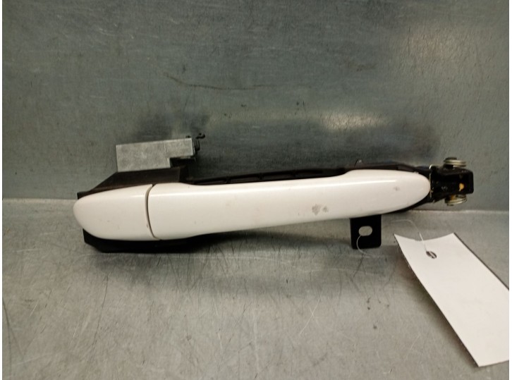 Replacement front right exterior door handle for Mazda 3 Lim. (BL) 2.2 turbodiesel cat OEM IAM reference KD535841XC64 KD53584