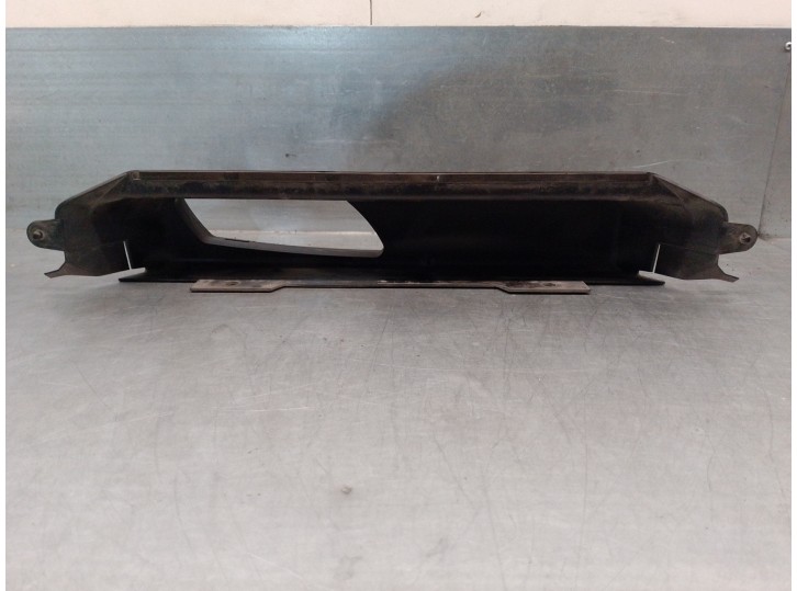 Recambio de molduras delanteras para land rover range rover velar 2.0 diesel cat referencia OEM IAM J8A29H722AB LR094006 