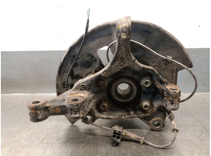 Replacement front right steering knuckle for Mazda 3 lim. (BL) 2.2 turbodiesel cat OEM IAM reference B45A33021 B45A33021 
