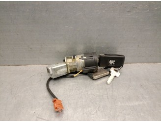 Recambio de conmutador de arranque para peugeot 207 hdi referencia OEM IAM 9663123280 4162KF 