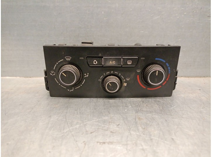Recambio de mando calefaccion / aire acondicionado para peugeot 207 hdi referencia OEM IAM 6452Q7 6452Q7 
