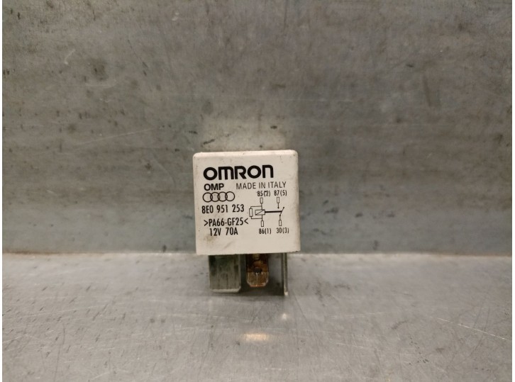 Recambio de rele para porsche cayenne (92a) 3.0 diesel referencia OEM IAM 8E0951253  OMRON